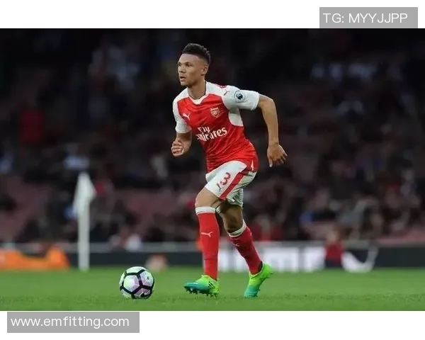 模仿足球明星带球技巧挑战赛展现个人风格与创意